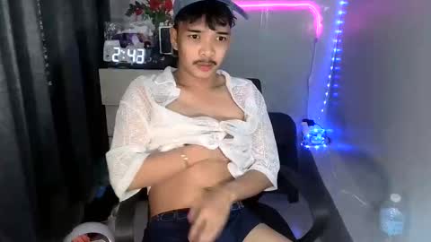 Snapshot of hart_well69 chatting on March 10, 1:43 pm Michael18 online show from March 10, 1:43 pm