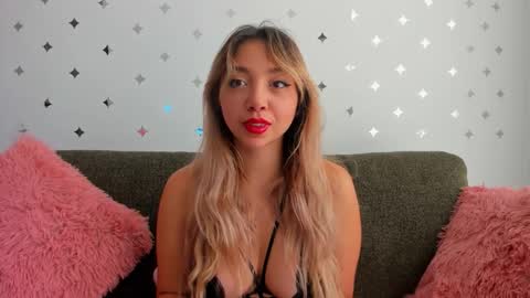 Snapshot of harumi_blossom chatting on March 13, 8:59 pm Sophia Blossom online show from March 13, 8:59 pm