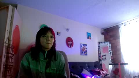 Im Emily and I could be the love of your life    online show from March 28, 8:41 pm