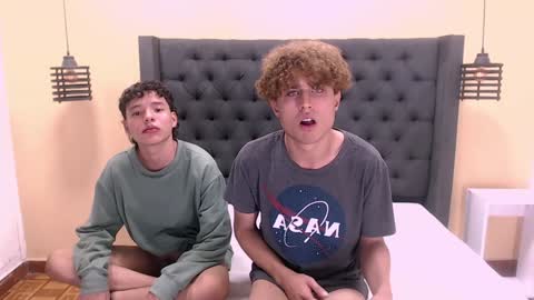 Snapshot of hasan_barry chatting on January 12, 10:01 pm Hasan and Barry Boyfriends online show from January 12, 10:01 pm