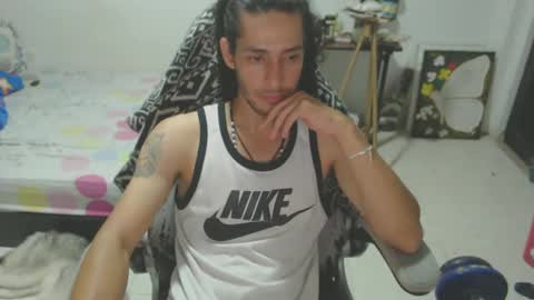 Snapshot of hasani_savala chatting on November 23, 4:01 am Hasani online show from November 23, 4:01 am