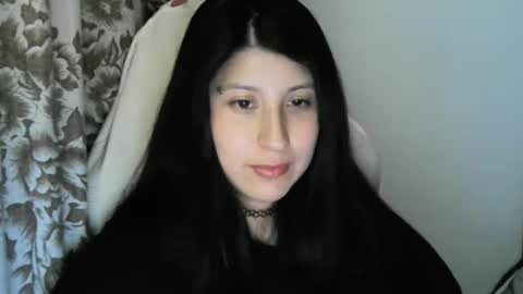 Snapshot of hasley_bbylee chatting on March 7, 7:52 am lady online show from March 7, 7:52 am