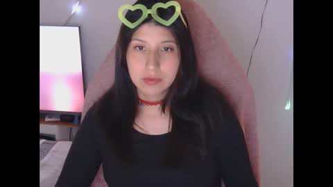 lady online show from April 16, 7:03 pm