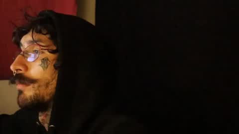 Snapshot of hatsumotokyoto chatting on February 7, 2:08 am More content   2   online show from February 7, 2:08 am