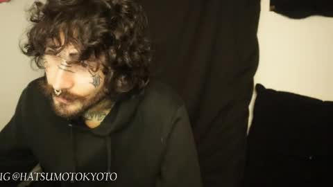 Snapshot of hatsumotokyoto chatting on February 21, 1:55 am More content   2   online show from February 21, 1:55 am