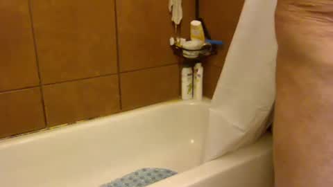 Snapshot of hawaii_guy29 chatting on December 14, 6:20 pm hawaii_guy29 online show from December 14, 6:20 pm