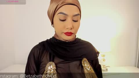 Hayat online show from February 6, 9:29 pm