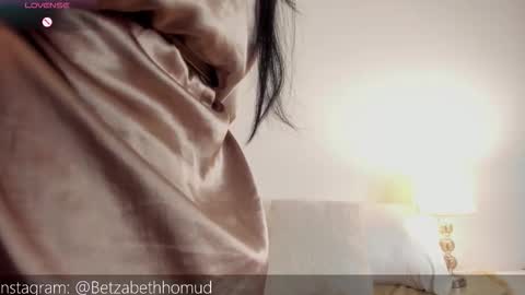 Hayat online show from February 17, 9:54 pm