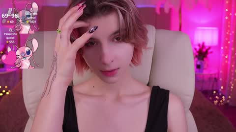 Snapshot of haylaamber chatting on January 7, 6:48 am haylaamber online show from January 7, 6:48 am