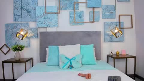 Hayli  online show from April 17, 5:49 pm