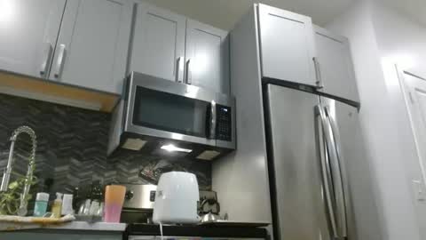 Hazel online show from January 3, 1:16 am