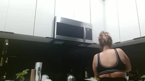 Hazel online show from May 18, 2:34 pm