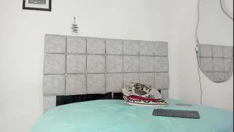 Snapshot of hazel_slim_ chatting on January 13, 3:17 pm hazel_slim_ online show from January 13, 3:17 pm