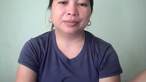 Snapshot of hazeldhane chatting on February 1, 6:21 am hazeldhane online show from February 1, 6:21 am