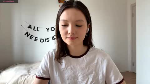Snapshot of hazelhartshorn chatting on May 7, 10:09 am Kira online show from May 7, 10:09 am