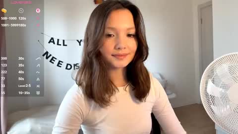 Snapshot of hazelhartshorn chatting on May 26, 12:34 pm Kira online show from May 26, 12:34 pm