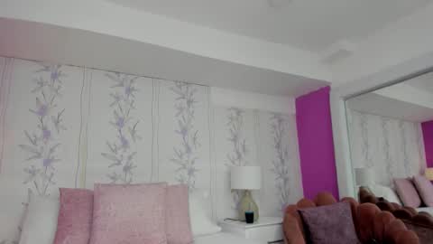 HazelMoret online show from September 10, 11:43 am