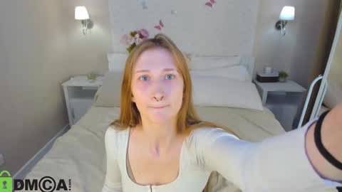 Snapshot of he1g_a chatting on February 23, 8:44 am Helga online show from February 23, 8:44 am