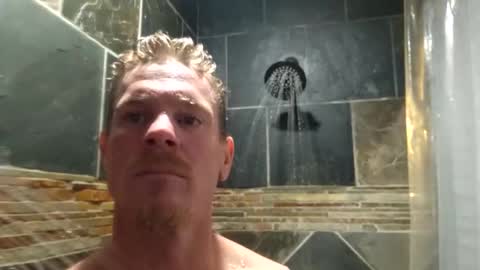 heags83 online show from December 2, 11:18 pm