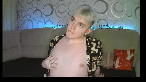 Snapshot of heatctrl chatting on February 14, 7:21 pm Justin online show from February 14, 7:21 pm