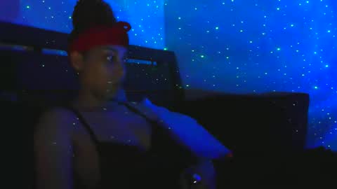 Heavenllyy online show from January 8, 4:04 am