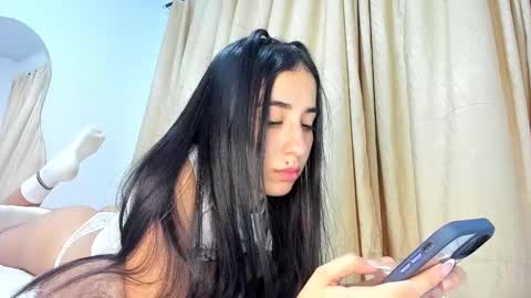 Snapshot of hebenix chatting on February 12, 12:05 am Alejandra online show from February 12, 12:05 am