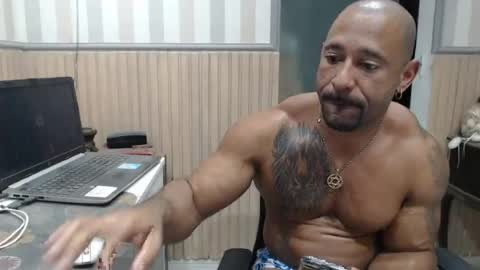 Snapshot of hebertgomes chatting on August 1, 8:08 pm hebertgomes online show from August 1, 8:08 pm