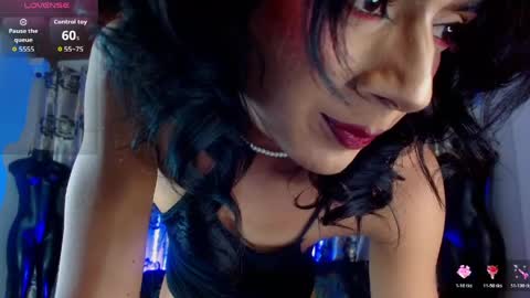 Snapshot of hecate_doll chatting on May 21, 4:58 pm hecate_doll online show from May 21, 4:58 pm