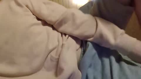 hecomesagain online show from September 12, 7:08 am