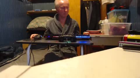 Snapshot of hedonista67 chatting on December 31, 4:14 pm hedonista67 online show from December 31, 4:14 pm