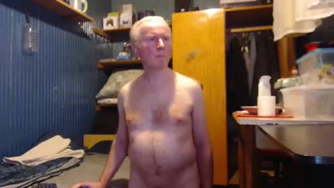 Snapshot of hedonista67 chatting on February 8, 6:55 pm hedonista67 online show from February 8, 6:55 pm