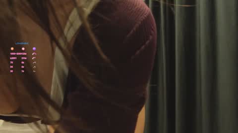 Snapshot of hee_jeen chatting on October 29, 6:09 pm Jeen online show from October 29, 6:09 pm