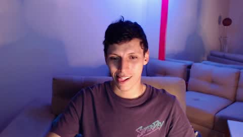 Snapshot of hefesto_69 chatting on February 14, 11:31 pm hefesto_69 online show from February 14, 11:31 pm