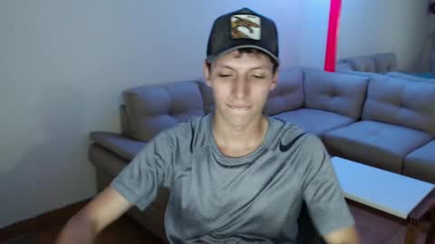 Snapshot of hefesto_69 chatting on February 26, 12:38 am hefesto_69 online show from February 26, 12:38 am