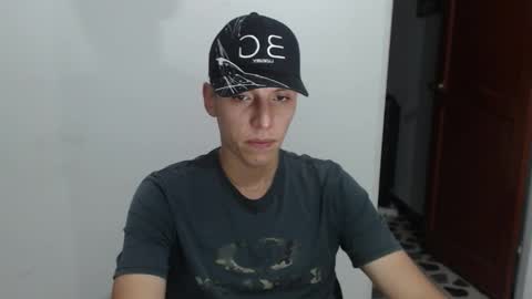 Snapshot of hefesto_69 chatting on November 8, 11:47 pm hefesto_69 online show from November 8, 11:47 pm