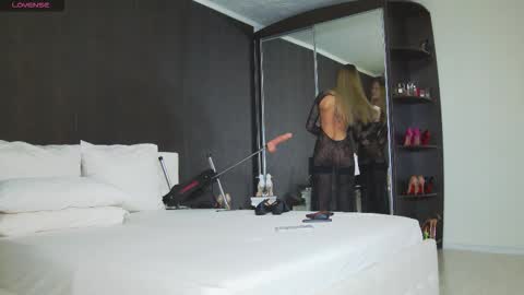 Helen online show from February 25, 8:02 am