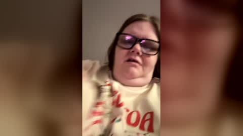 heidimackey2 online show from April 18, 8:09 pm