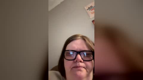 heidimackey2 online show from April 19, 2:38 pm