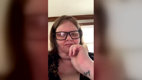 heidimackey2 online show from May 13, 10:38 pm