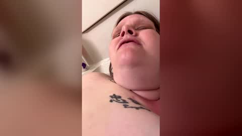 heidimackey2 online show from May 21, 3:35 am