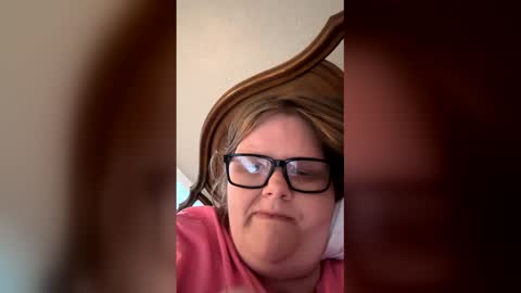 heidimackey2 online show from May 24, 12:21 pm