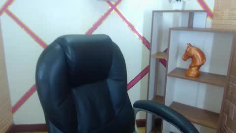 MY NAME IS HEIDY online show from February 22, 2:02 am