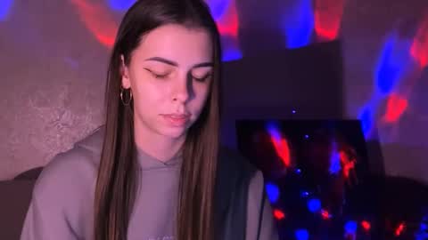 Snapshot of heileymeow chatting on December 11, 7:36 pm Heiley online show from December 11, 7:36 pm