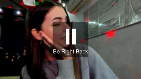 Snapshot of heileymeow chatting on December 24, 9:22 pm Heiley online show from December 24, 9:22 pm