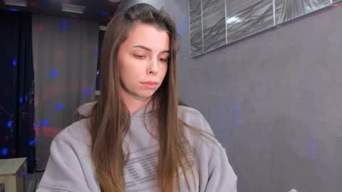 Snapshot of heileymeow chatting on January 9, 8:11 pm Heiley online show from January 9, 8:11 pm