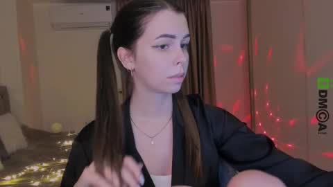 Snapshot of heileymeow chatting on March 10, 9:07 pm Heiley online show from March 10, 9:07 pm