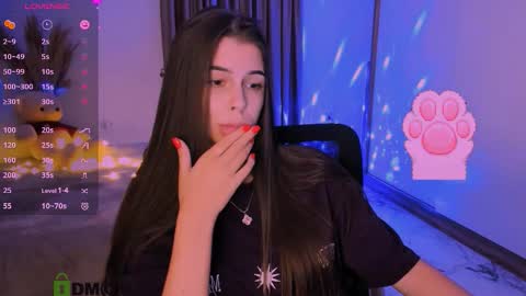 Snapshot of heileymeow chatting on October 21, 9:04 pm Heiley online show from October 21, 9:04 pm