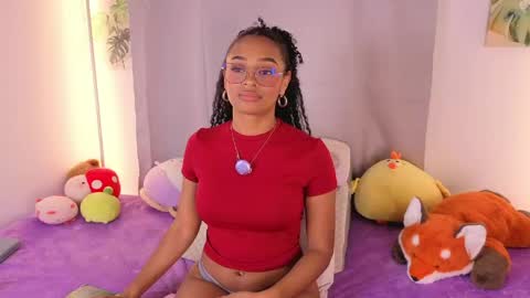 Snapshot of heily_fox chatting on May 7, 7:36 am HEILY online show from May 7, 7:36 am
