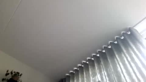 hekkie2425 online show from March 6, 7:16 am