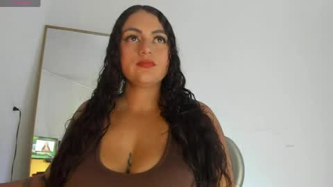 Snapshot of hela_wet chatting on May 10, 2:50 am Hela Independent model online show from May 10, 2:50 am